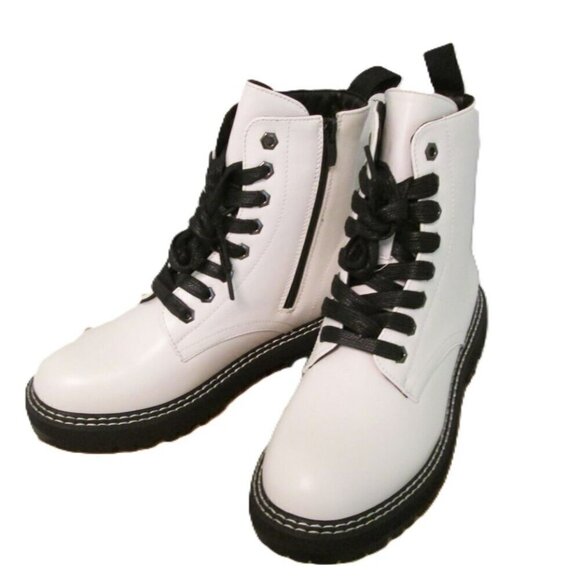 NIB Cushionaire DUNES Cannon Lace Up Vegan Leather Ankle Boots White Size: 8.5 - Picture 1 of 11